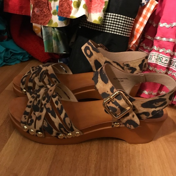 leopard clog